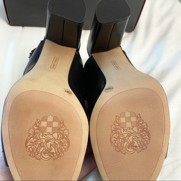 NEW Vince Camuto “Allia” Heels - Picture 6 of 8